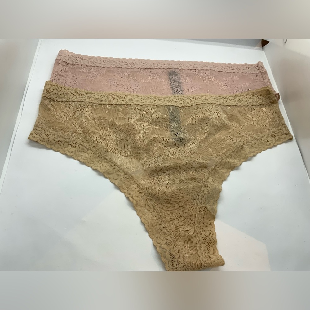 (2) NATORI Escape Lace Thong - Picture 5 of 12